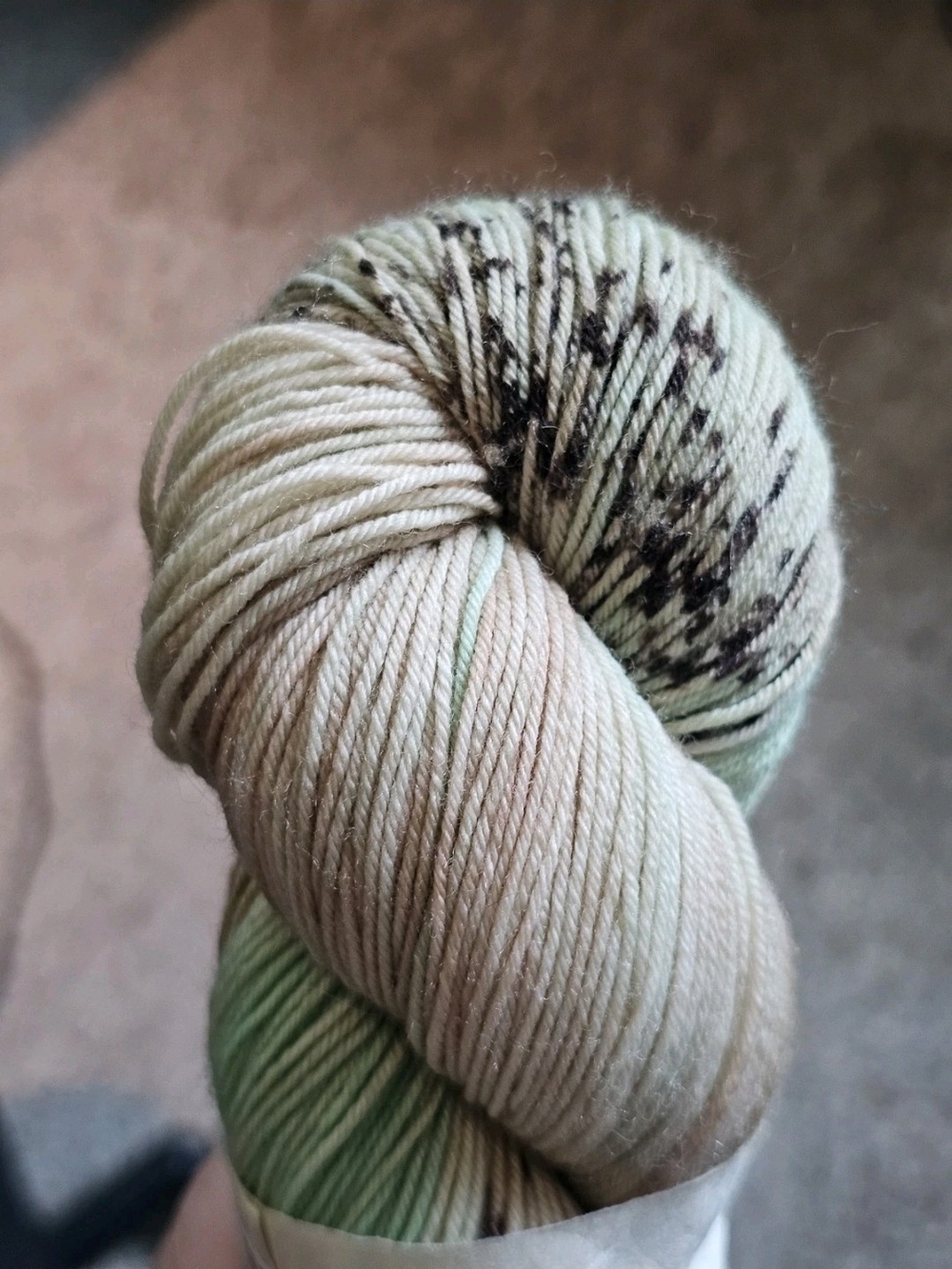 1 Hank The Red Pansy 75/25 SW Merino/Nylon Sock Yarn - Picture 2 of 3